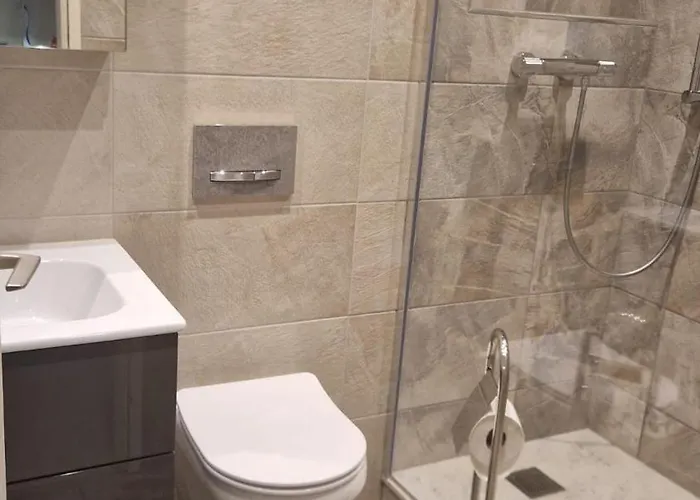 Laerchenwald 304, Gemuetlich, Renoviert, Tolle Aussicht Lägenhet Leukerbad